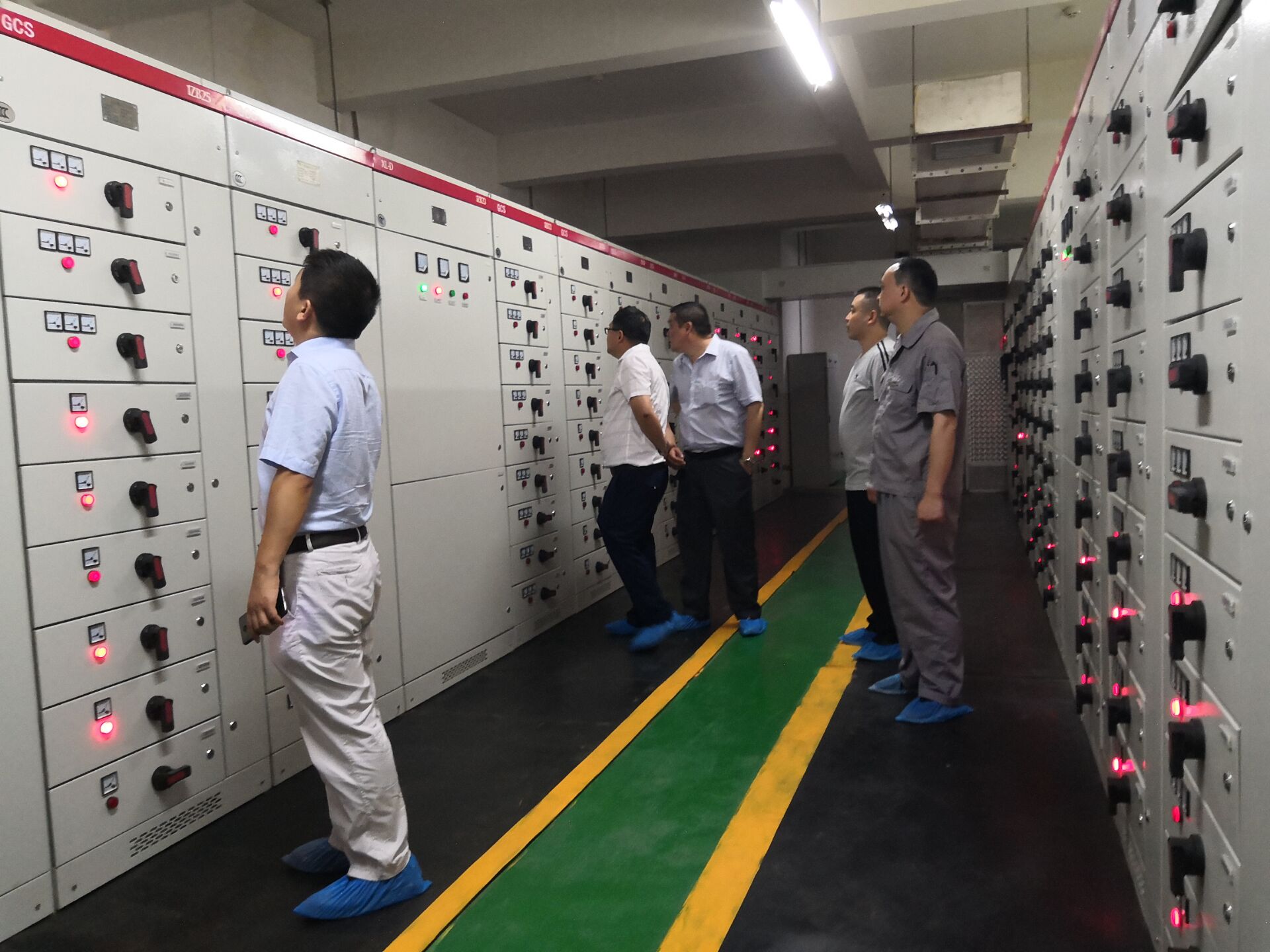 供電局及相關(guān)單位到水岸金城參觀